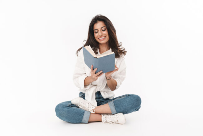 13 WAYS YOU CAN READ MORE BOOKS IN 2021