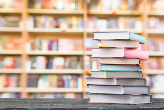 9 Benefits of Reading Print Books, According to Science 9 Benefits of Reading Print Books, According to Science
